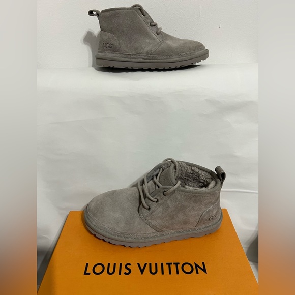 UGG - Picture 4 of 8